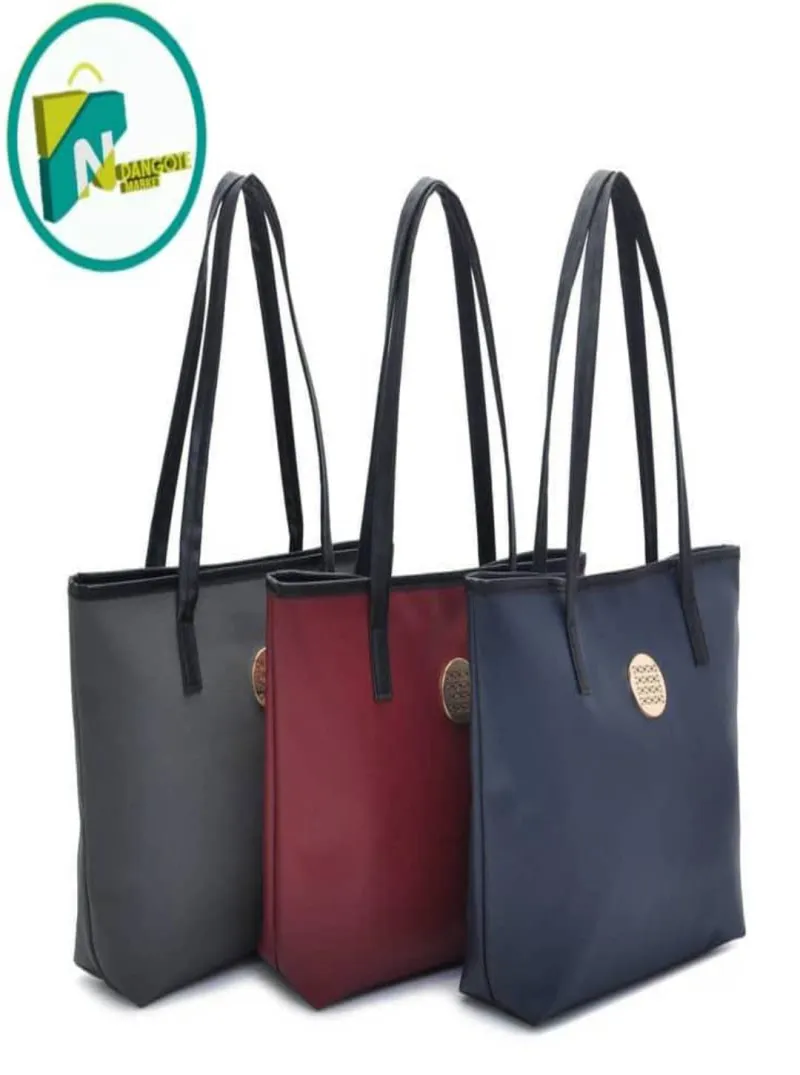 Image 5 de Ventes des vêtements, accessoires et sacs et chaussures