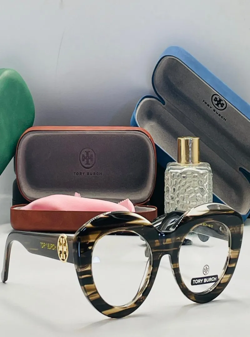 Image 3 de Conception de lunettes optiques , cadres simple et consultation 