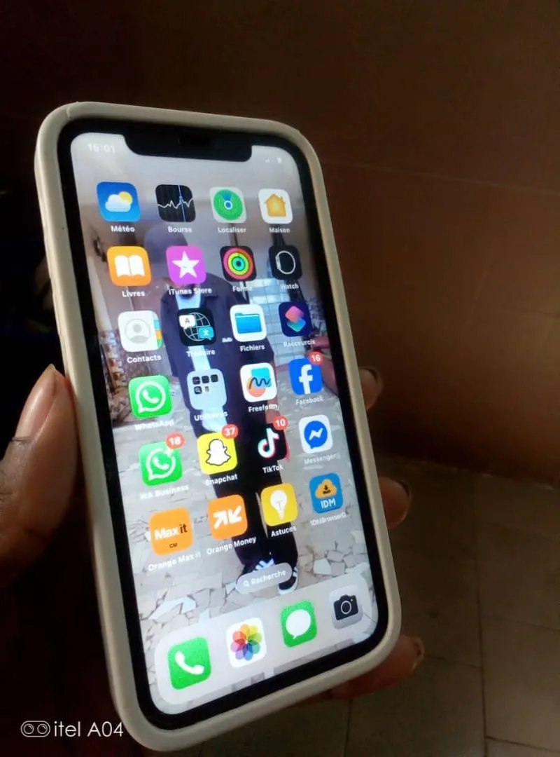 Image 3 de Vendre un iPhone XR 128gb