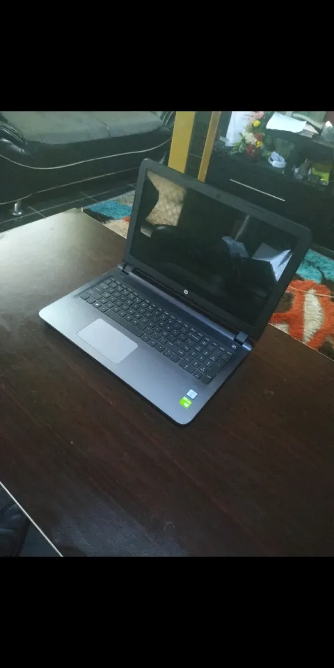HP laptop core i7 RAM 16 Giga carte graphique NVIDIA 2Giga ROM 256 Giga 