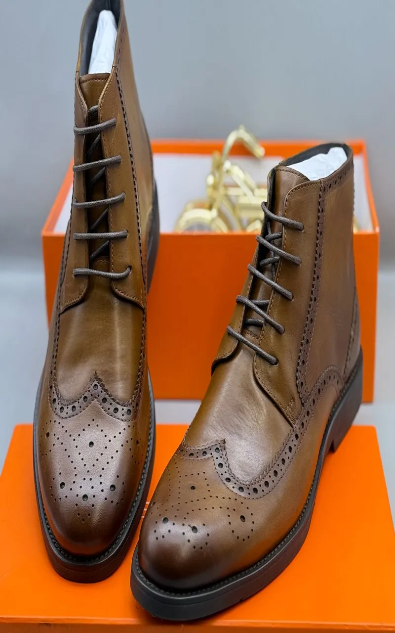 Image 5 de de l'entr... Enregistrer Fabrice shop est une boutique en ligne spécialisée dans la vente des vêtements de mode homme et femme. Et enfants Nous faisons également dans l'achat et la vente des marchandises en gros en Chine. Livraison possible dans toutes le