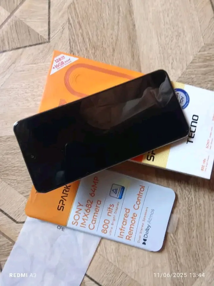Image 1 de Tecno spark 30 neuf 128 Gb