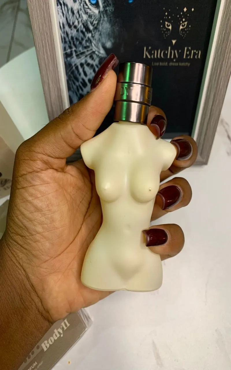 Image 4 de Parfum à vendre petit e