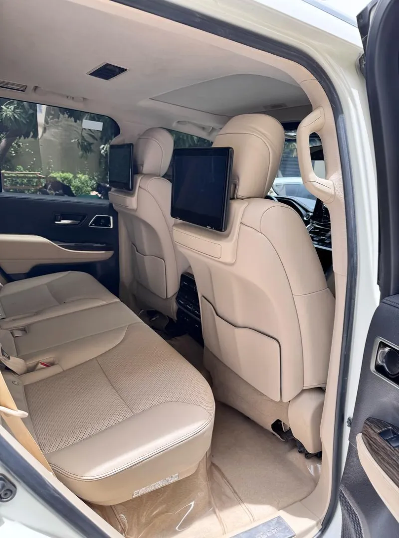 Image 1 de Toyota Land Cruiser LC300 VX. R