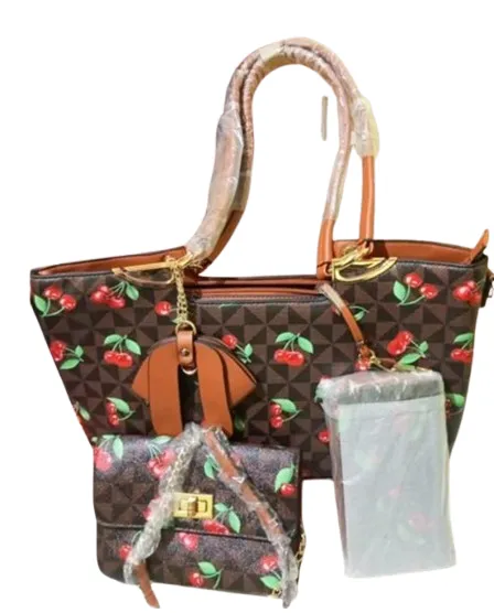 Vente d'ensemble élégant de 3 sacs à main en simili cuir.
