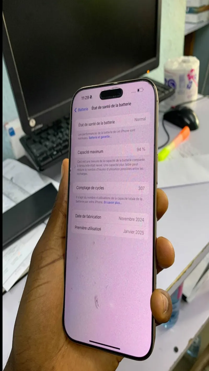 Image 3 de Vends iPhone 16 pro max en excellent état boutique