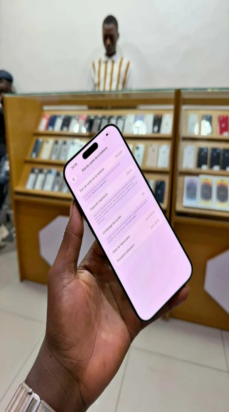 Image 1 de Vends iPhone 16 promax neuve excellente état boutique