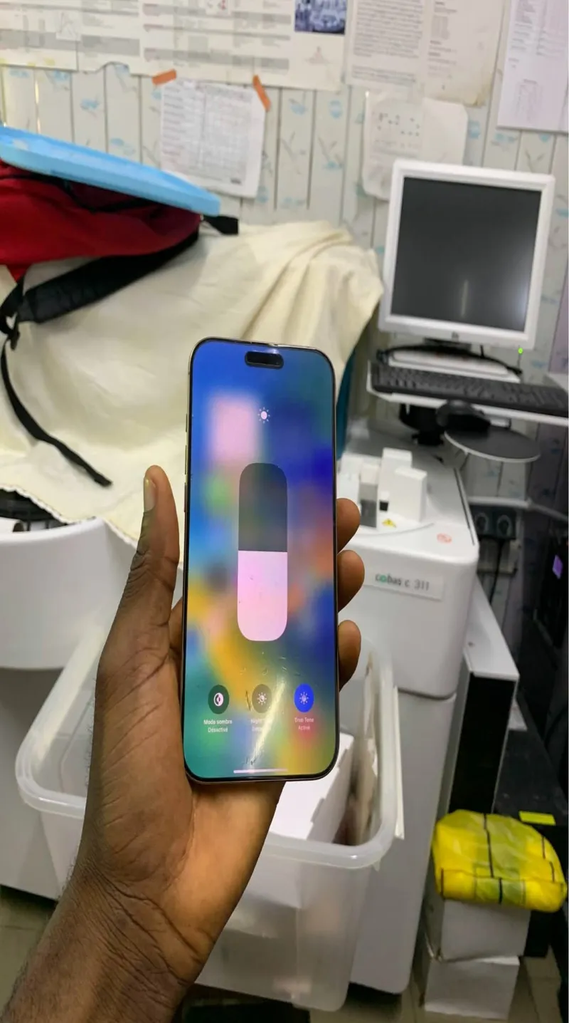 Image 2 de Vends iPhone 16 promax neuve excellente état boutique