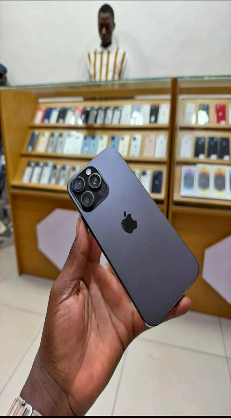 Image 5 de Vends iPhone 16 promax neuve excellente état boutique