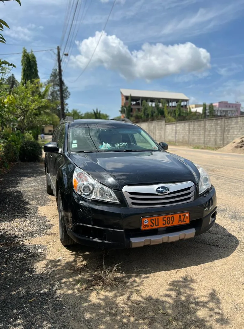 Liquidation Subaru OUTBACK 2.5i limite 2010 a vendre a 4 000 000fr. Tout function et les papiers a jour. Visible : kotto carrefour des immeubles  Contact : 675 522 110  