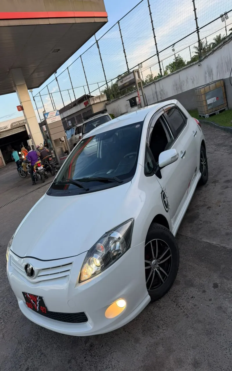 Toyota auris