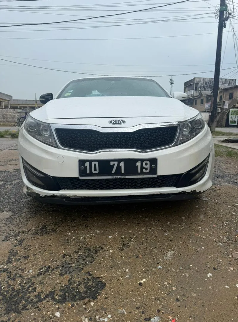 Image 1 de Kia K5 Année 2011 Occasion d'Europe 3 Mois à Vendre Douala