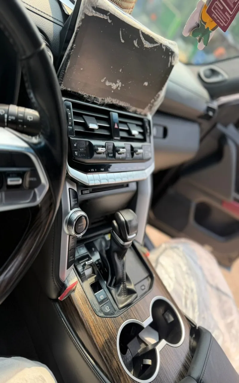 Image 3 de TOYOTA LANDCRUISER VXR ANNÉE 2024 TWIN TURBO À VENDRE DOUALA 