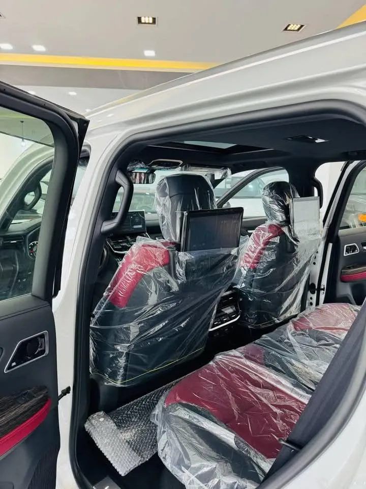 Image 3 de TOYOTA LANDCRUISER VXR ANNÉE 2025 OCCASION D'EUROPE À VENDRE DOUALA 